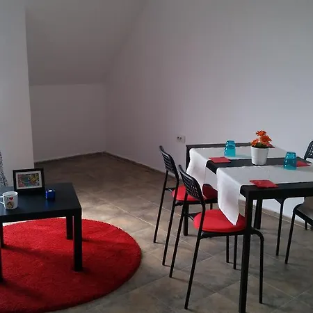 Minimalis House 아파트